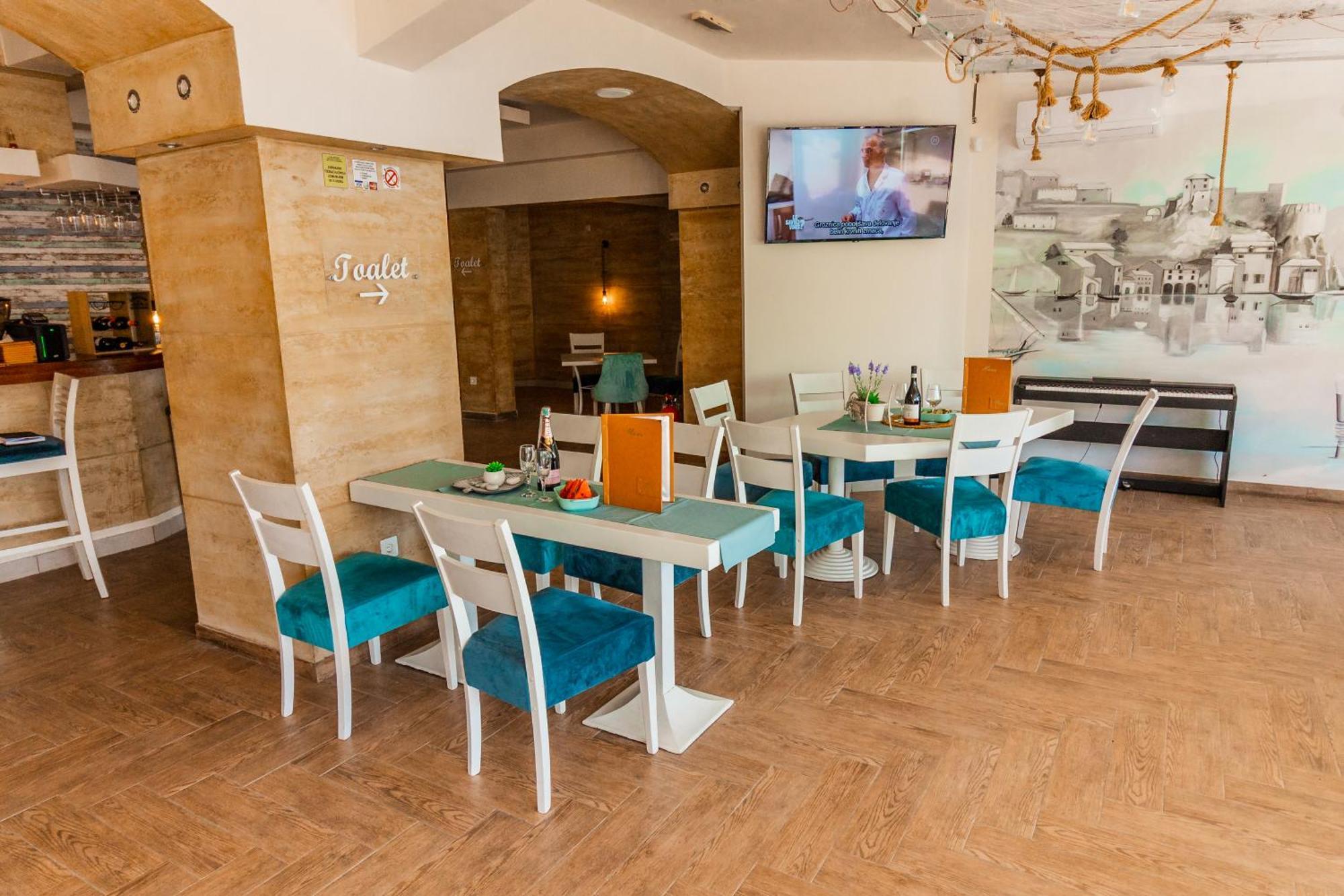 הרצג-נובי Hotel Vila Hedonija מראה חיצוני תמונה