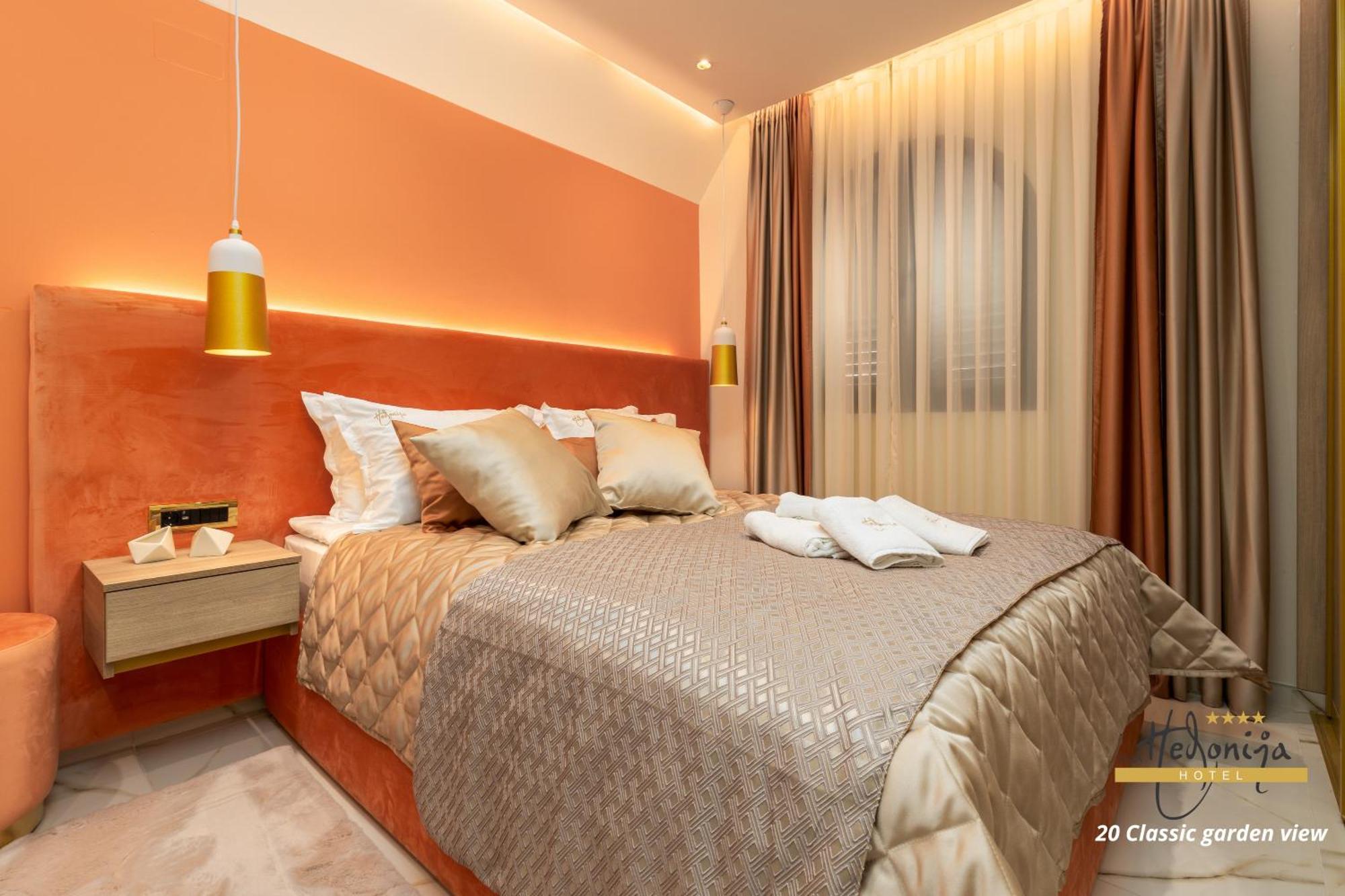 הרצג-נובי Hotel Vila Hedonija מראה חיצוני תמונה